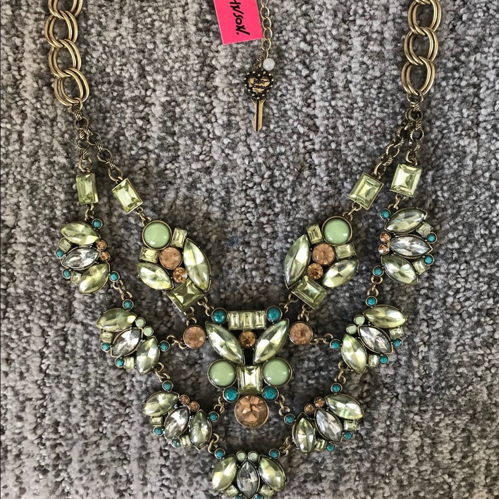 Betsy Johnson statement necklace